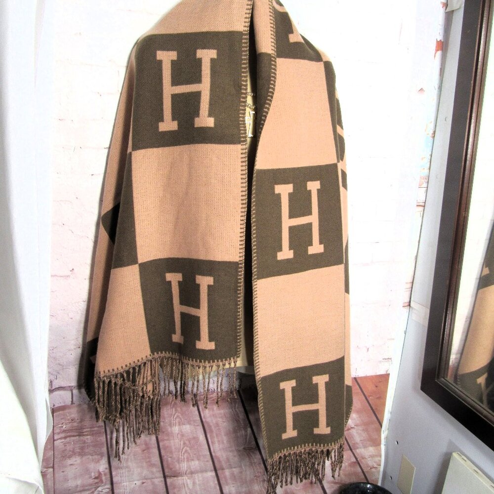 NWOT SOFT "H" SHAWL WRAP SCARF THROW 72" X 24" - Picture 2 of 6